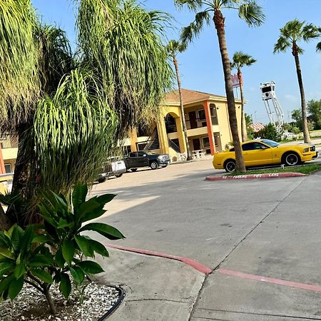 Texas Inn And Suites City Center At University Dr. Edinburg Kültér fotó