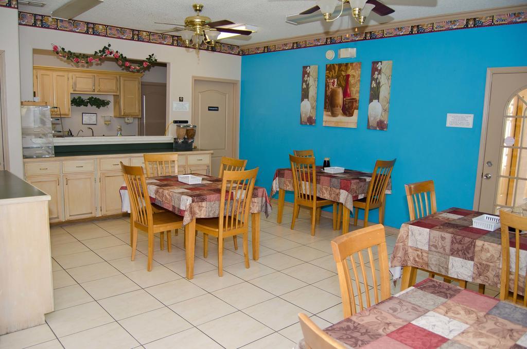 Texas Inn And Suites City Center At University Dr. Edinburg Kültér fotó