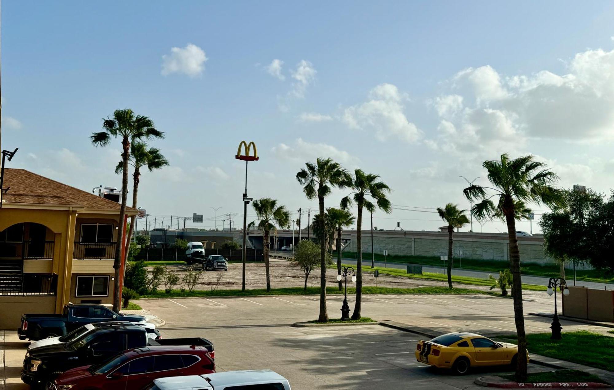 Texas Inn And Suites City Center At University Dr. Edinburg Kültér fotó