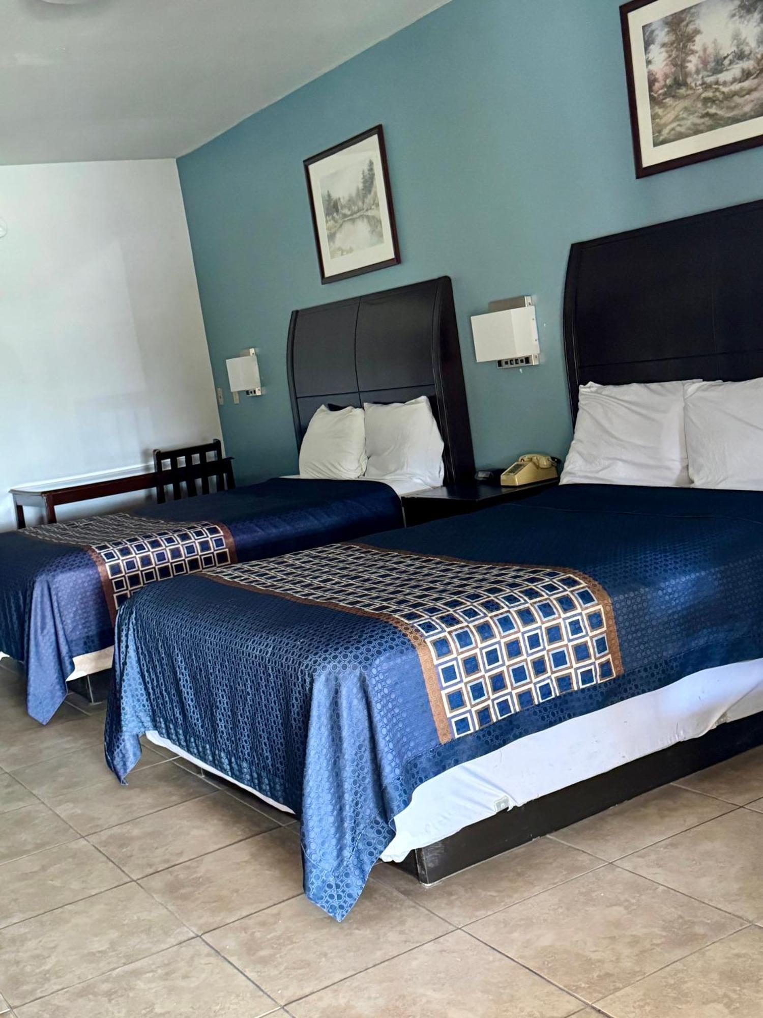 Texas Inn And Suites City Center At University Dr. Edinburg Kültér fotó