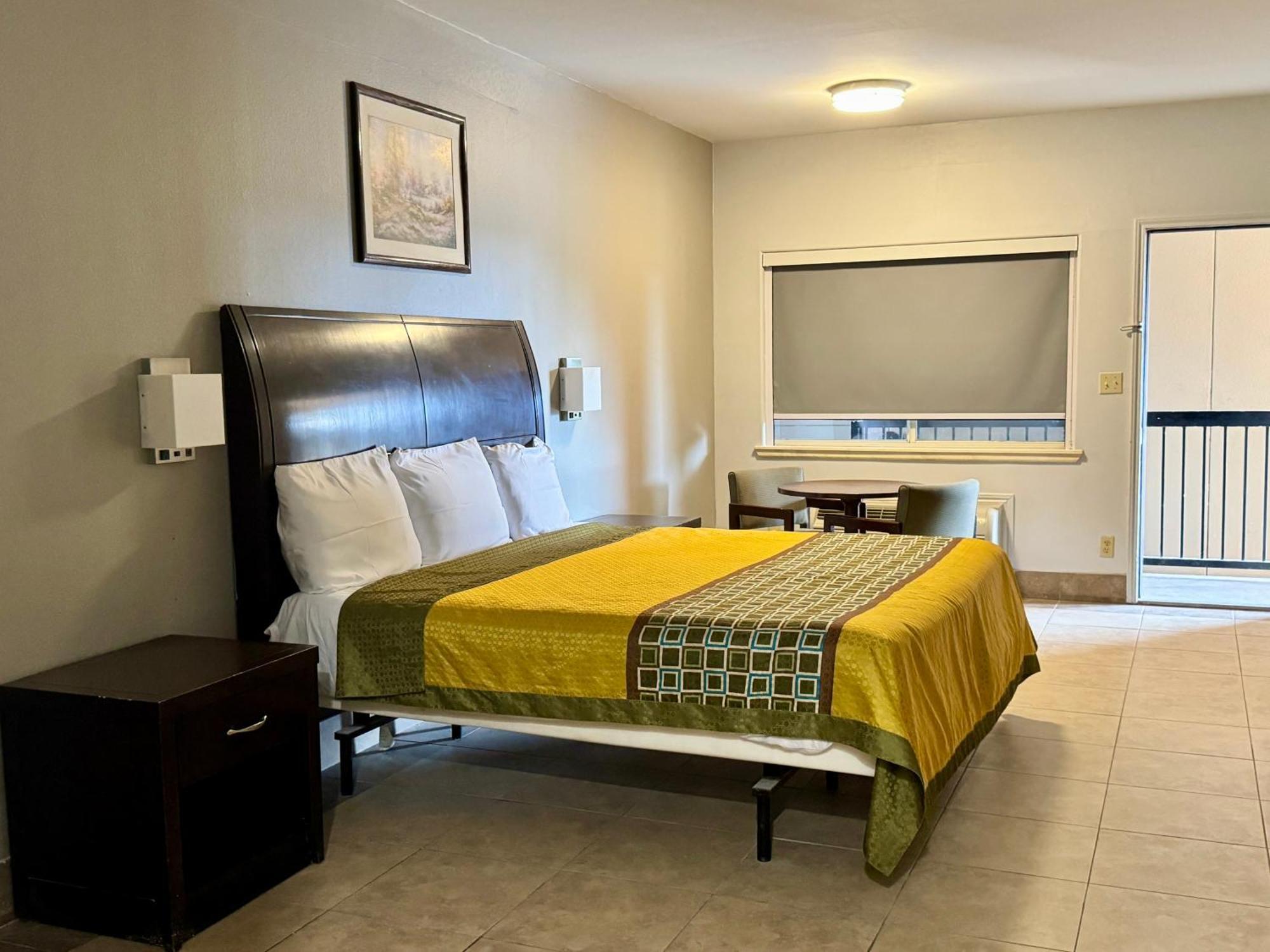 Texas Inn And Suites City Center At University Dr. Edinburg Kültér fotó