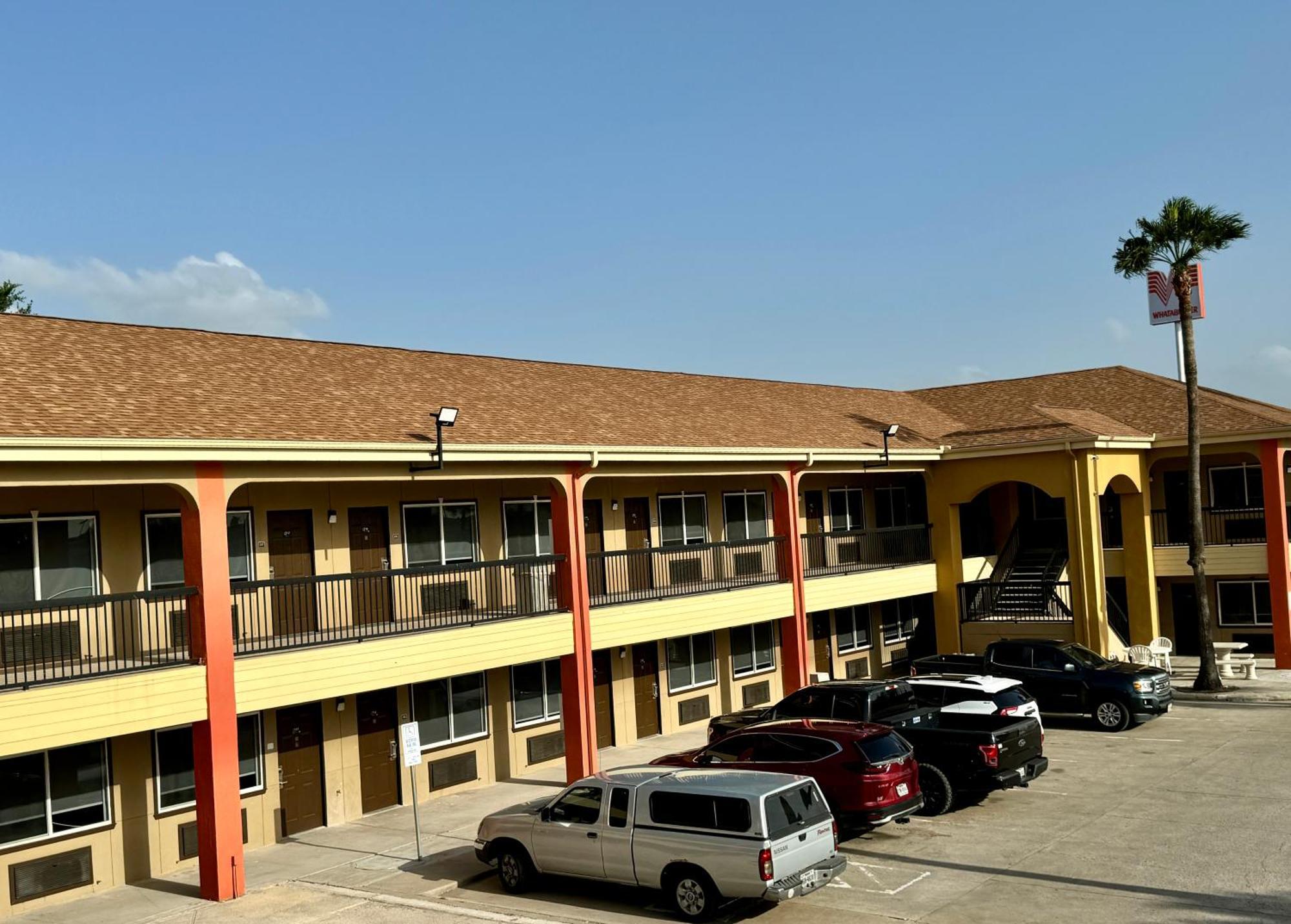 Texas Inn And Suites City Center At University Dr. Edinburg Kültér fotó