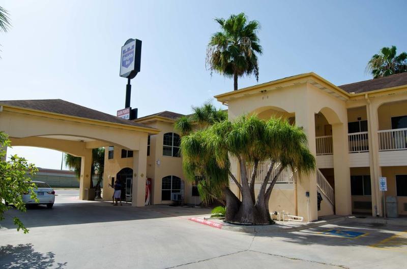 Texas Inn And Suites City Center At University Dr. Edinburg Kültér fotó