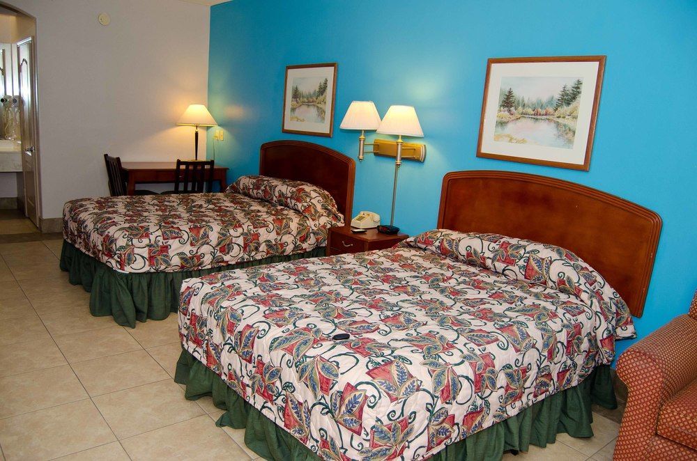 Texas Inn And Suites City Center At University Dr. Edinburg Kültér fotó